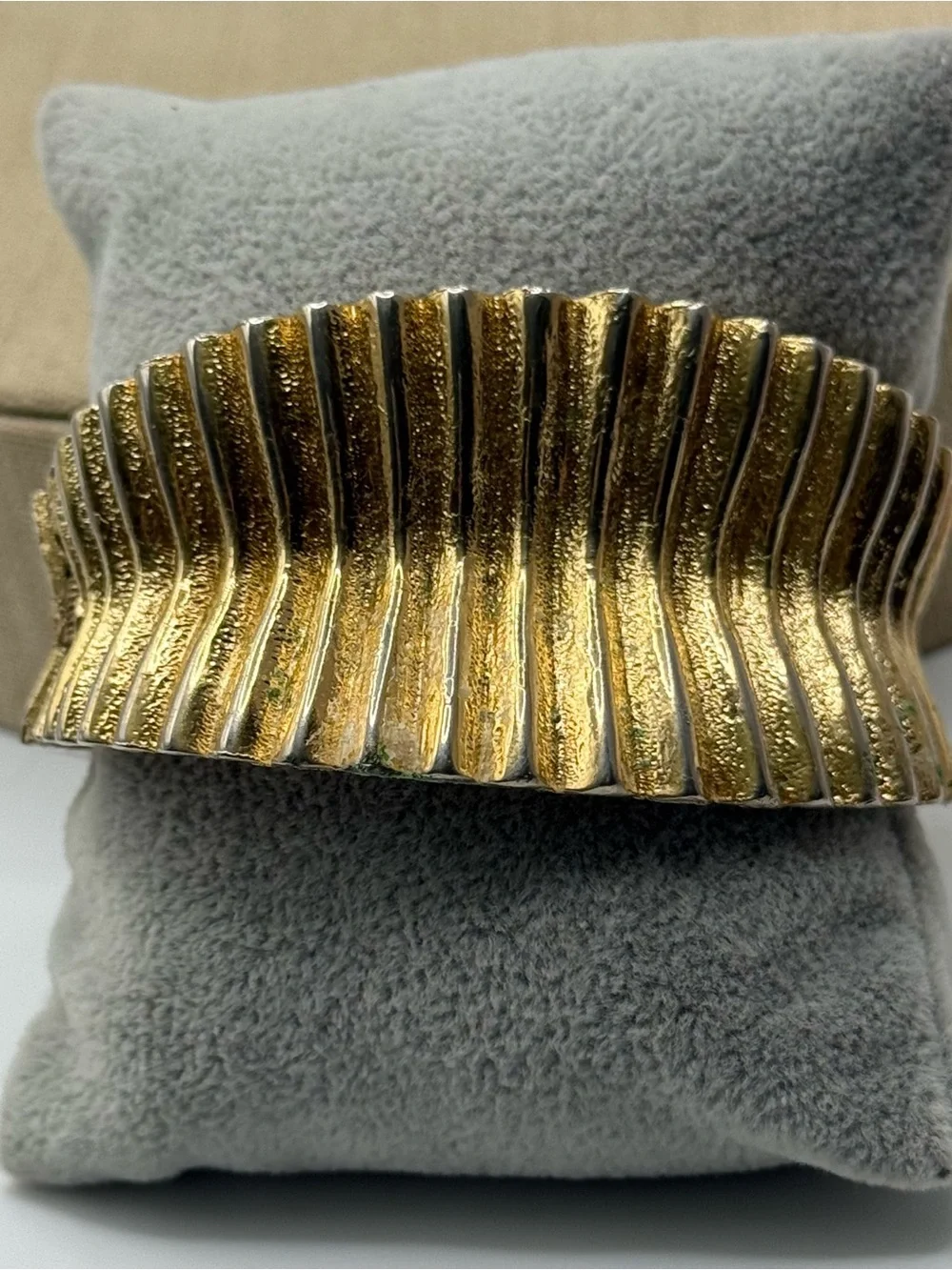 Vintage Bobley Gold Textured Wave Cuff Bracelet - Women Accessories